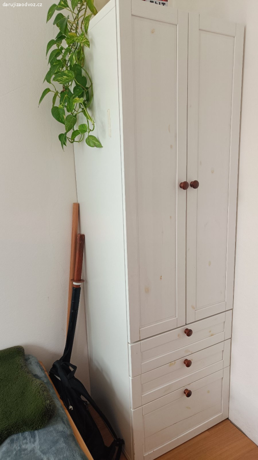 Dětská skříň dřevěná bílá Ikea se zásuvkami