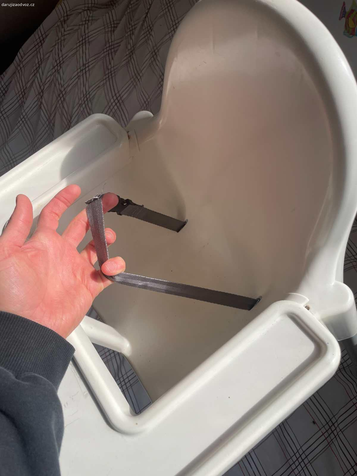Dětská židle IKEA. Daruji detskou zidli IKEA Antilop. Je plne funkcni, staci trochu ocistit. Nejake ovoce potesi, ale neni podminkou. K odberu v Novem Straseci a pripadne mohu prevezt do Kostelce nad Labem.