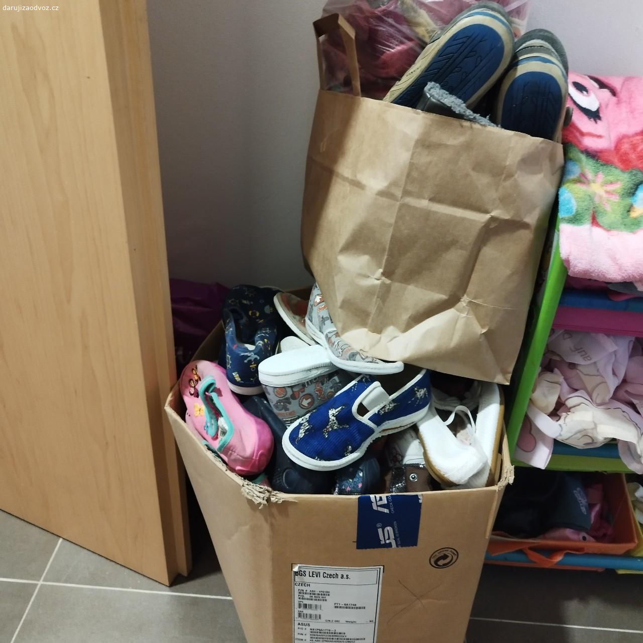 Dětské boty mix. Horší kvalita - raději volat nebo sms