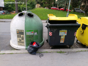 dětské hracky v pytli