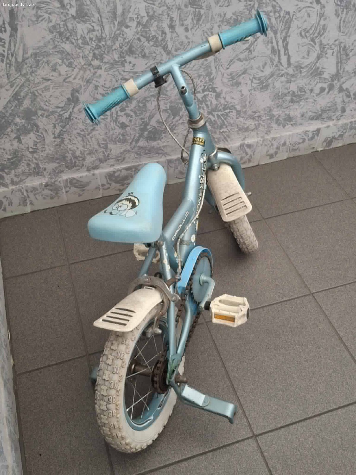 Dětské kolo. Stav viz foto, pouze osobní vyzvednutí v Olomouci dle domluvy. Čím dříve, tím lépe. Prosím jen vážné zájemce, kteří budou skutečně komunikovat a věc si vyzvednout. Odvoz vlastní.