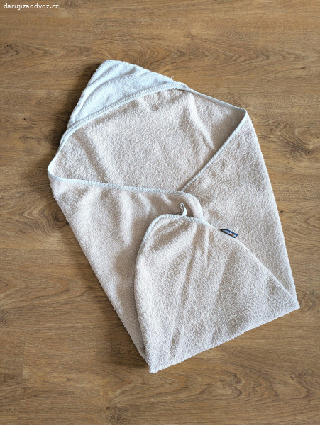 Dětský ručník / osuška s kapucí