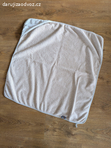 Dětský ručník / osuška s kapucí