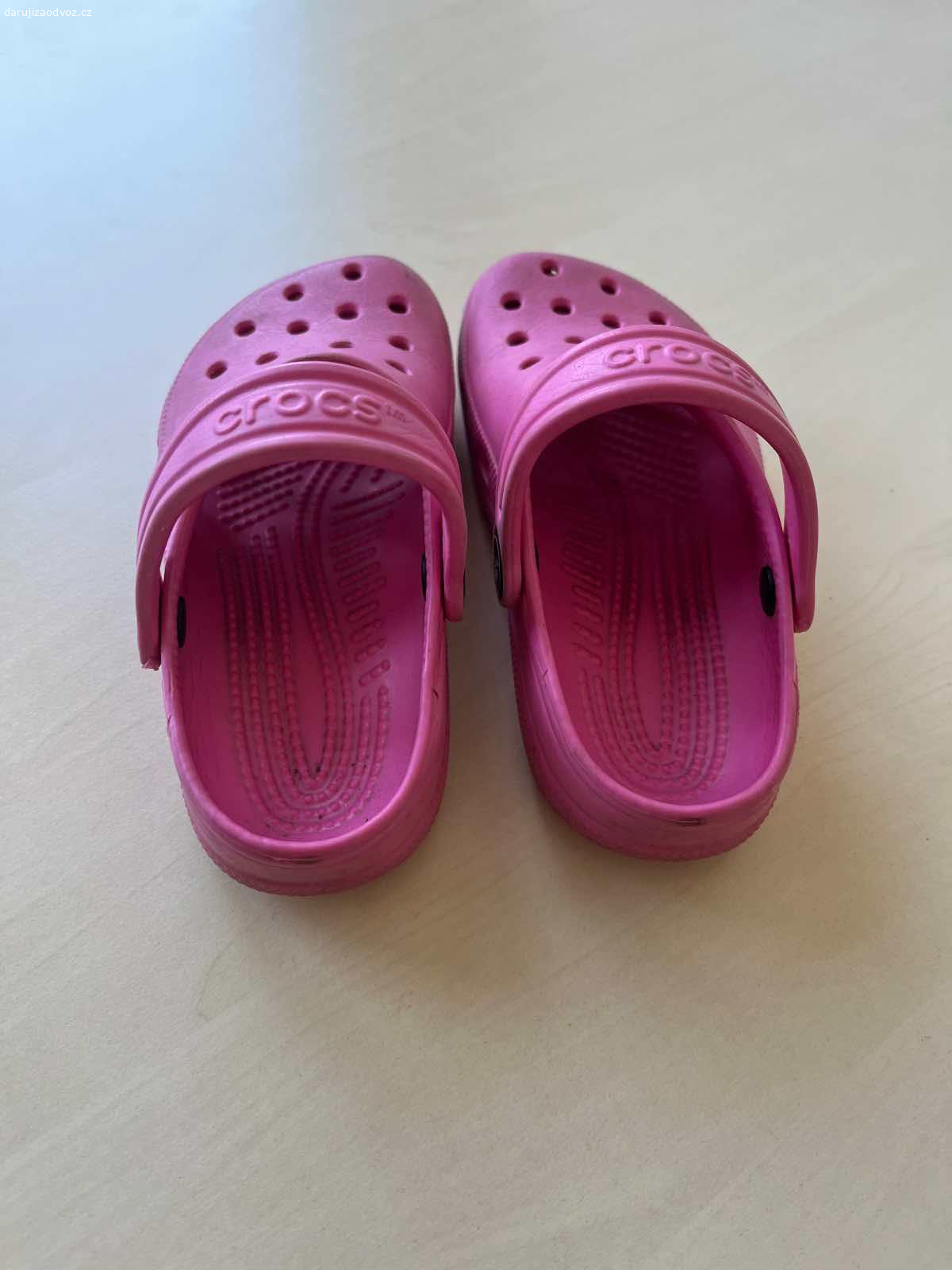 Divci Crocs vel.27/28. Ruzove crocsky.muzu i zadlat.
K vyzvednuti P4 Michle
Pi-ct 9-16