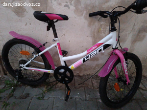 dívčí kolo na cca 10 let