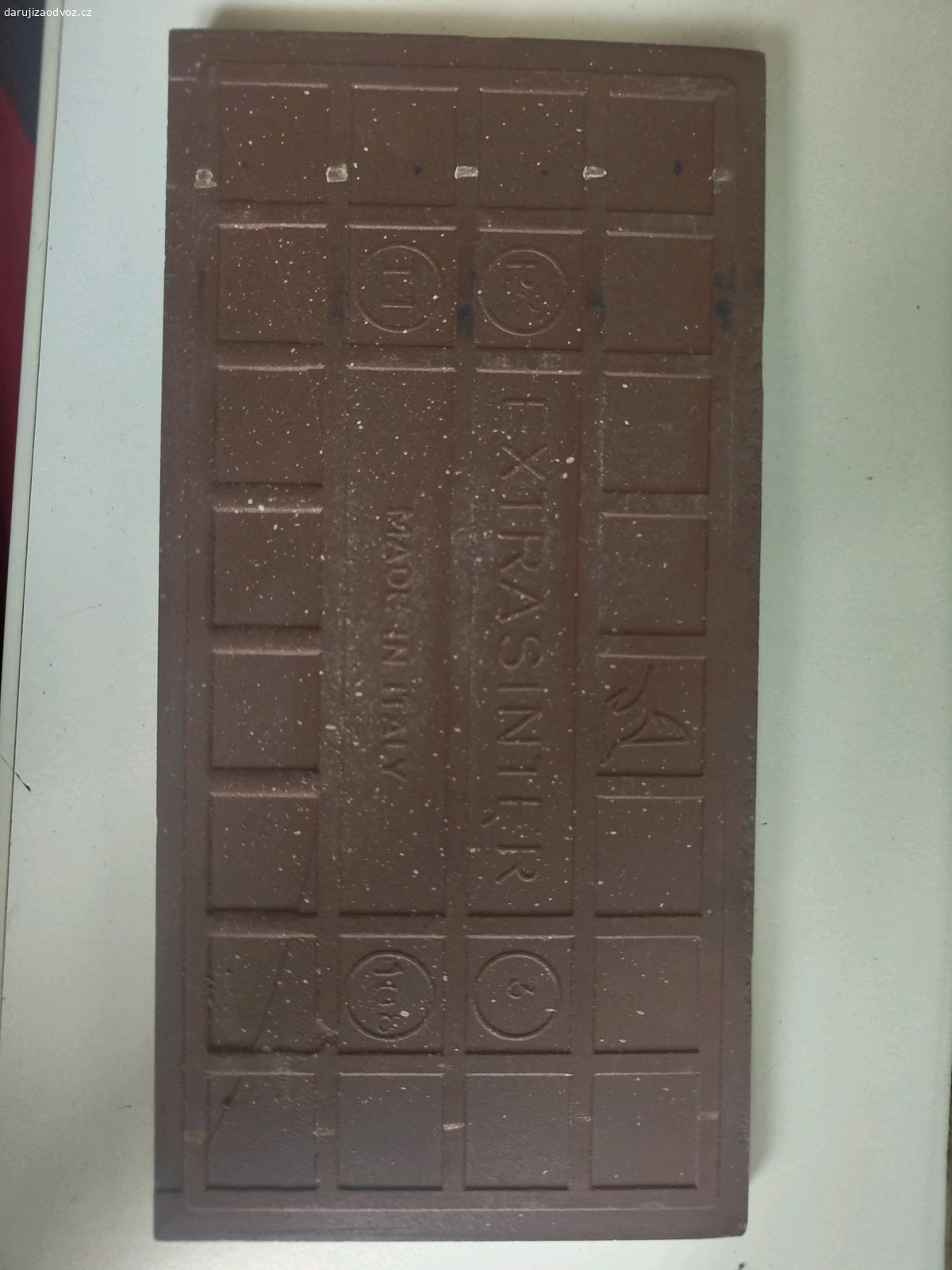 Dlaždice 20cm x 10cm cca 80ks. Daruji za odvoz dlaždice 20cm x 10cm cca 80ks (nepočítal jsem je přesně).