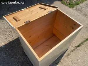 Dřevěná truhla