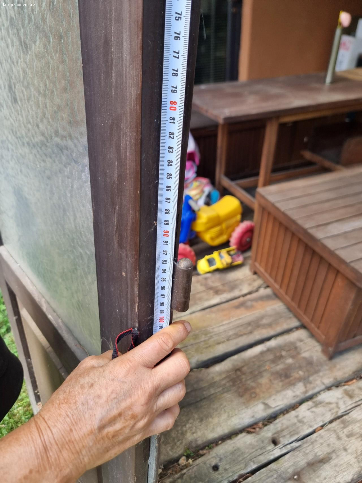 Dřevěné dveře. Daruji dveře, skleněná výplň, šiře 65 cm, výška 195 cm,vícerozměrů na fotkách.