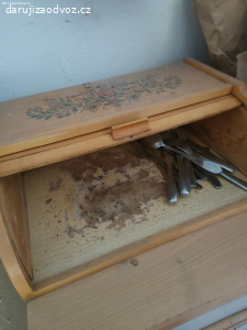 Dřevěný chlebník