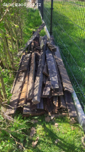 Dřevo z demolice