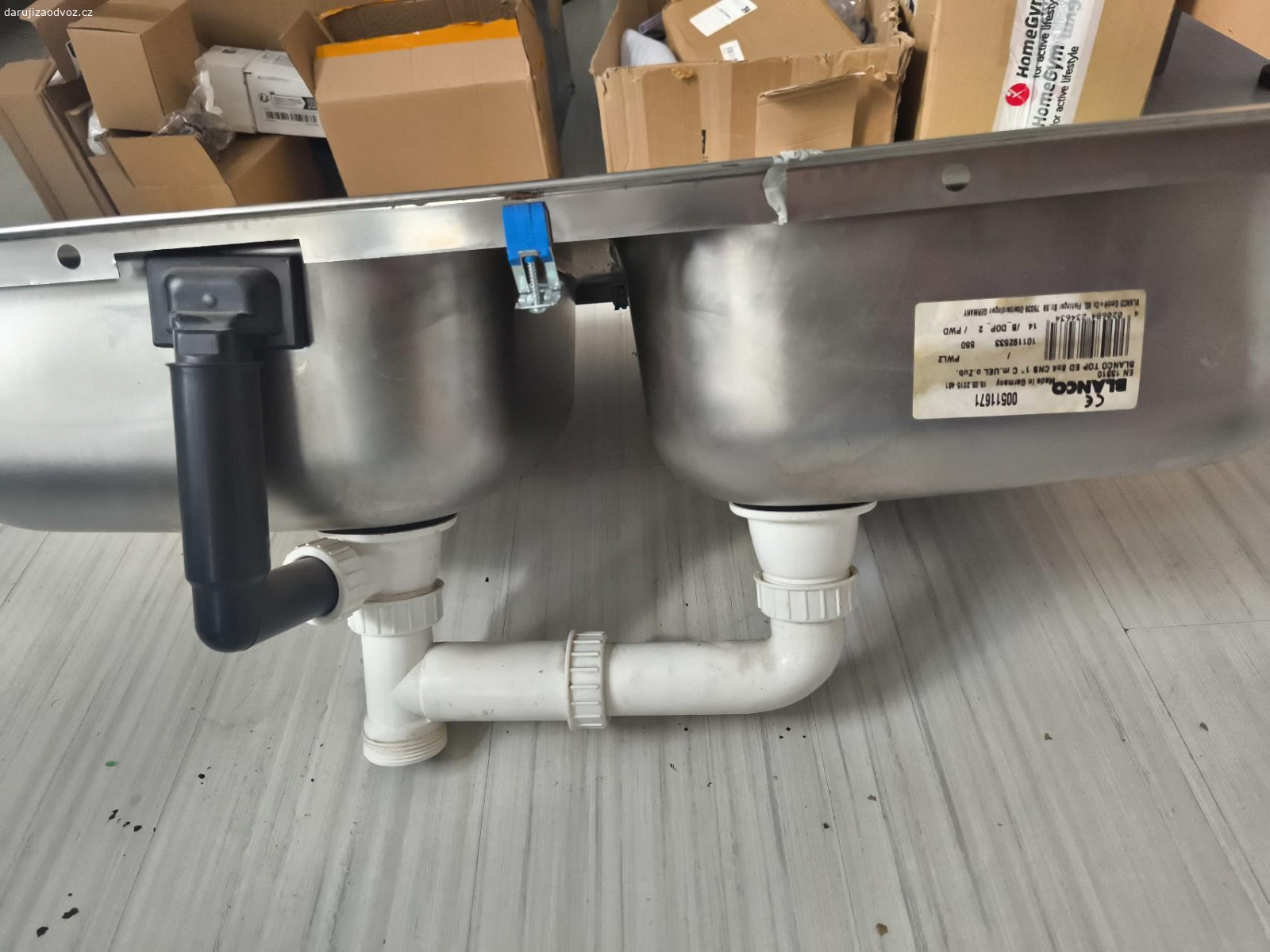 Dřez na nádobí (2v1). Dvojí dřez na umývání nádobí