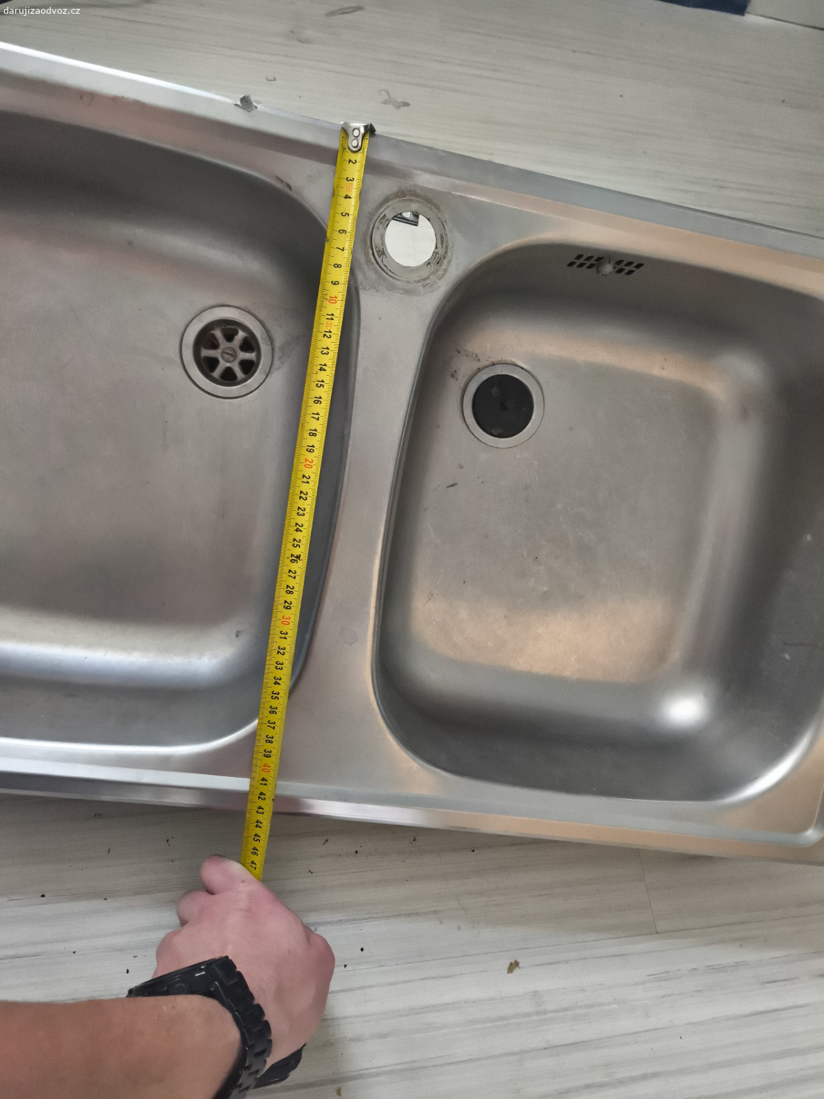 Dřez na nádobí (2v1). Dvojí dřez na umývání nádobí