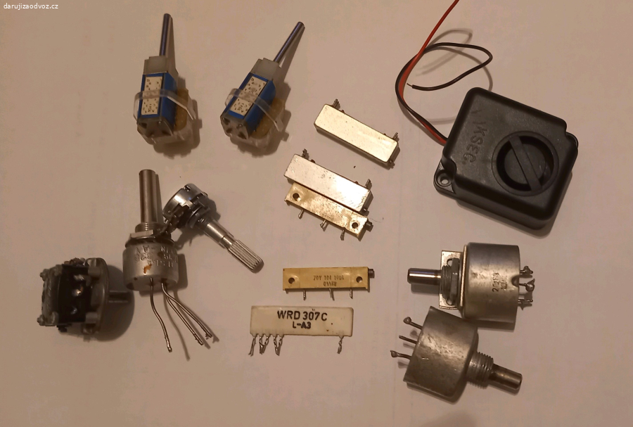Drobné elektronické součástky