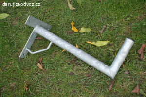 Držák na talíř satelitu