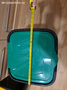 Dva koše na tříděný odpad