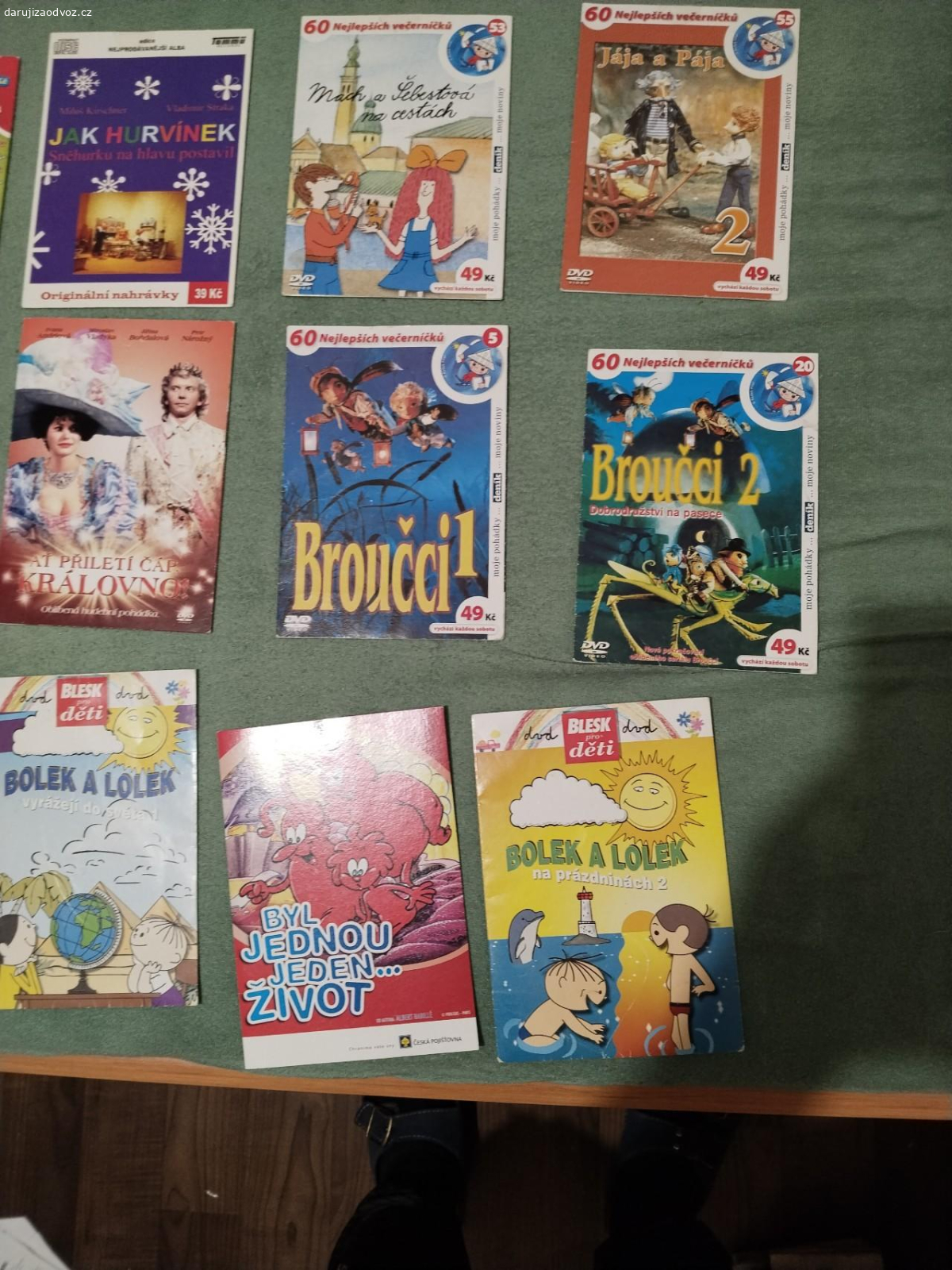 DVD pohádky a večerníčky. daruji za odvoz tyto DVD co jsou na obrázku