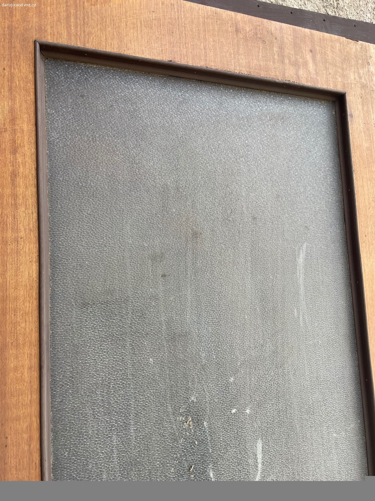 Interiérové RETRO dveře - 80 LEVÉ - ZA ODVOZ!. Daruji interiérové RETRO dveře - 80 LEVÉ - ZA ODVOZ! Šířka ve falci cca 82 cm, celková šířka cca 85 cm. Sklo není nikde prasklé! NUTNÝ vlastní odvoz a odnos. K vyzvednutí po předchozí domluvě u Zbečna na Rakovnicku (50 min od Prahy). Daruji další věci za ODVOZ viz. inzeráty!