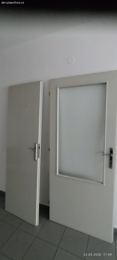 Dveře interiérové šedobílé