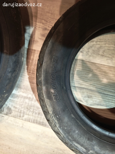 Pneu. na elekri. invalidní vozík