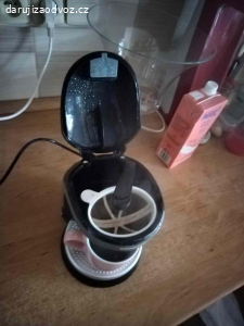 Funkční kávovar na kávu, čaj