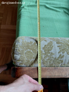 gauč z prvni republiky