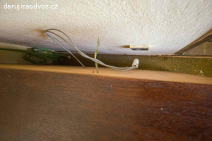 Gramofonová skříň i s gramofonem