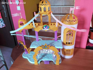 Hasbro My Little Pony Závod na zámku