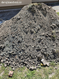 hlína na zásyp