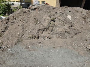 hlína na zásyp