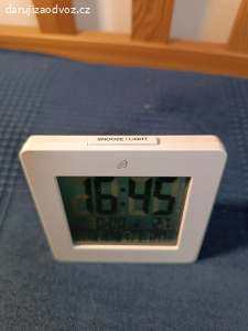 Hodiny s teploměrem