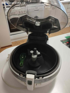 Horkovzdušná fritéza TEFAL