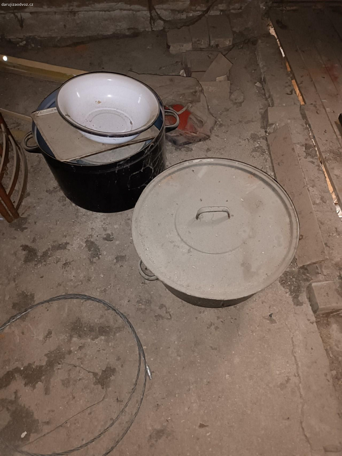 hrnce za odvoz. hrnce za odvoz