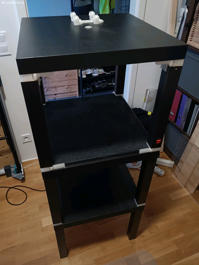 IKEA Lack regál na 3D tiskárnu