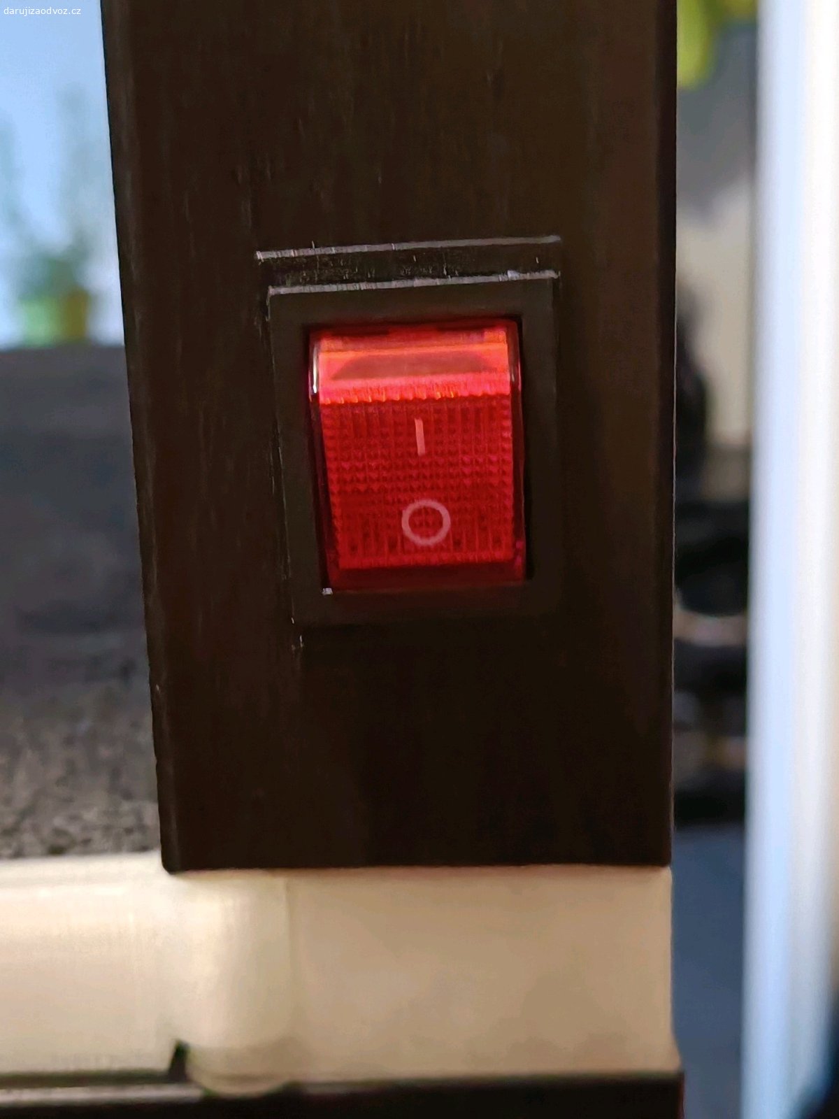IKEA Lack regál na 3D tiskárnu. Regál ze 3 spojených stolků IKEA Lack určený na 3D tiskárnu. Horní deska má držák filamentu a otvor pro jeho vedení. Horní 2 patra mají přípravu na desky z plexiskla. v jedné noze je vypínač např pro zapínání LED osvětlení (není součástí). 

Vyzvednutí ideálně v podvečer 30.6., 1.7. nebo další týden.