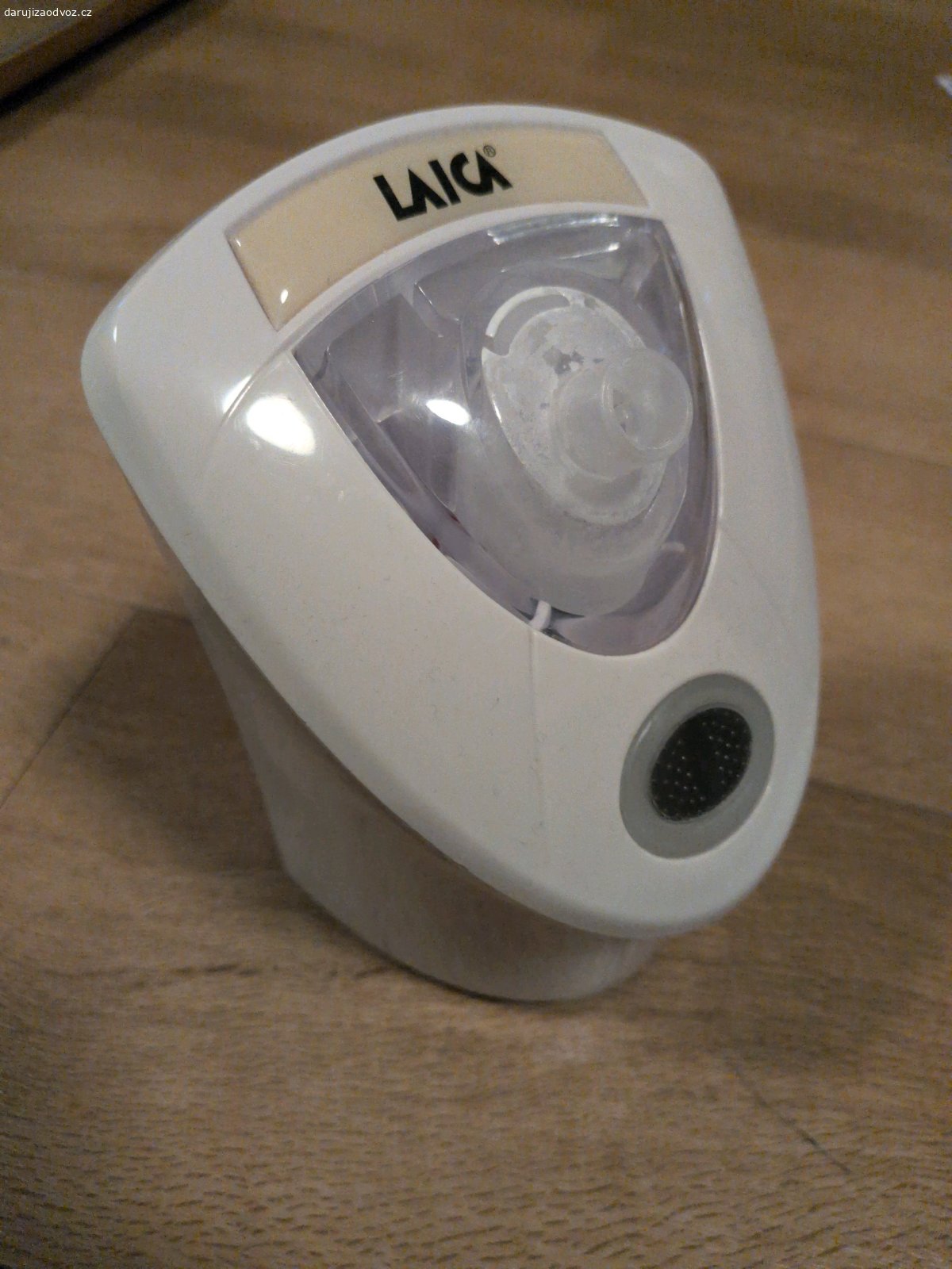 Inhalátor Laica. Ultrazvukový inhalátor pro aerosolovou terapii. Včetně příslušenství, masku je z hygienických důvodů nutno koupit novou.