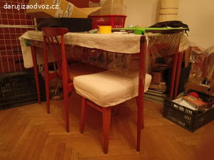 Daruji jídelní stul