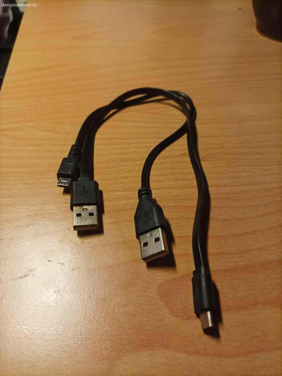 Kabely micro USB A-B. Použité, nálezový stav. K vyzvednutí o víkendu v Uhříněvsi, v pracovních dnech na Chodově.