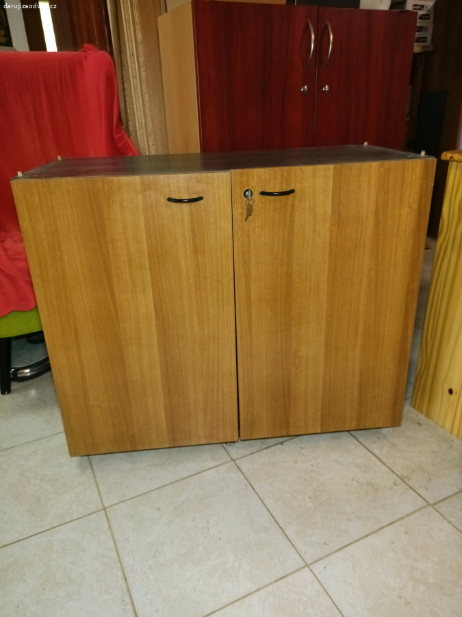 kanc. skříňka