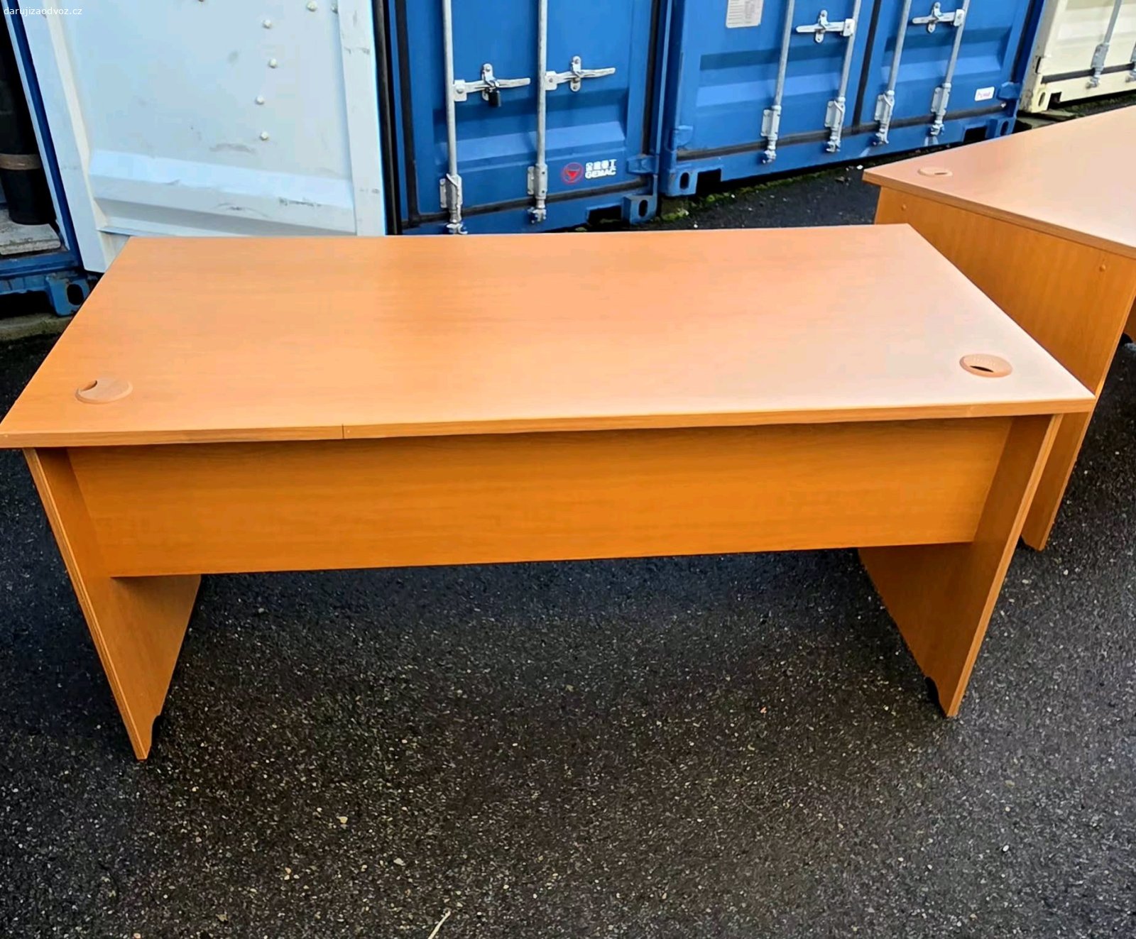 Kancelářské stoly. 2x kancelářský stůl + kontejner se šuplíky (5 šuplíků)