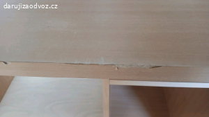 Kancelářský / pracovní stůl