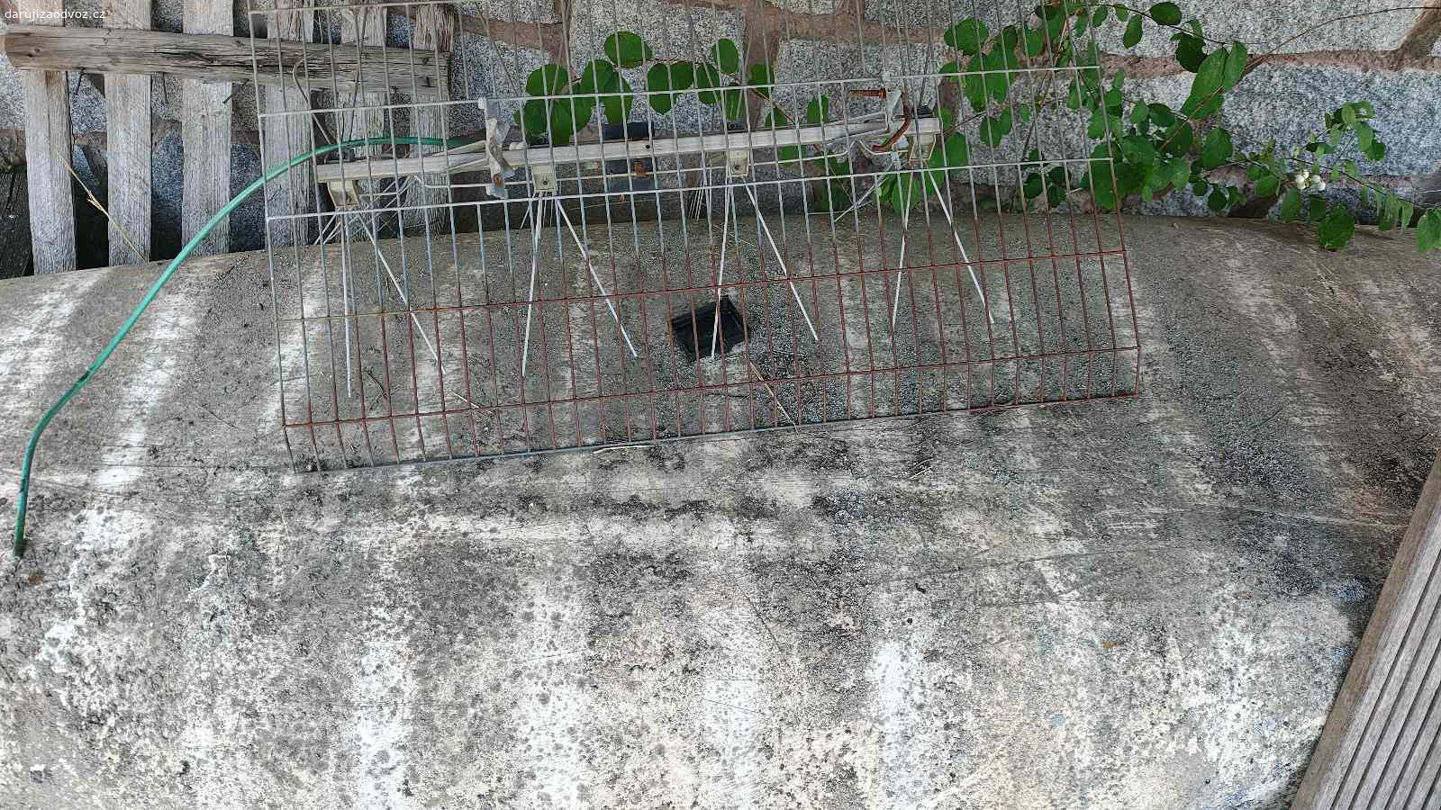 Kanoe + Padla. Stav viz foto, laminátová kanoe. K dispozici Oboz/Nalžovice.