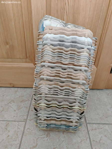 Daruji kartóny od vajíček