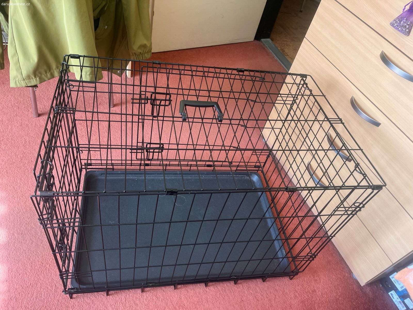 klec a kenelova klec pro psa. obě nové, nepoužité, rozkládací
rozměry:
- klec - 75x48x54cm (délka/šířka/výška)
- kennelka - 72x37x51cm
