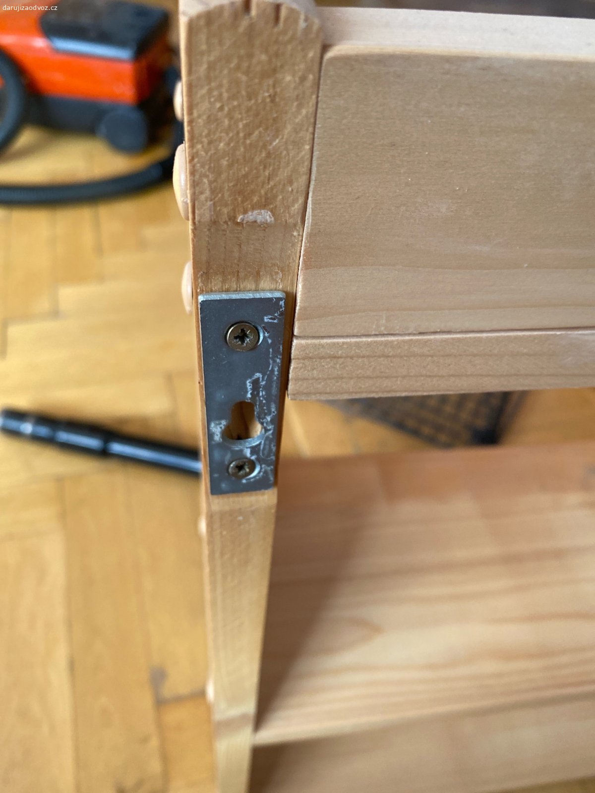 Knihovna závěsná 2x. 60x90cm
dřevo
vyzvednutí tento víkend na Petřinách