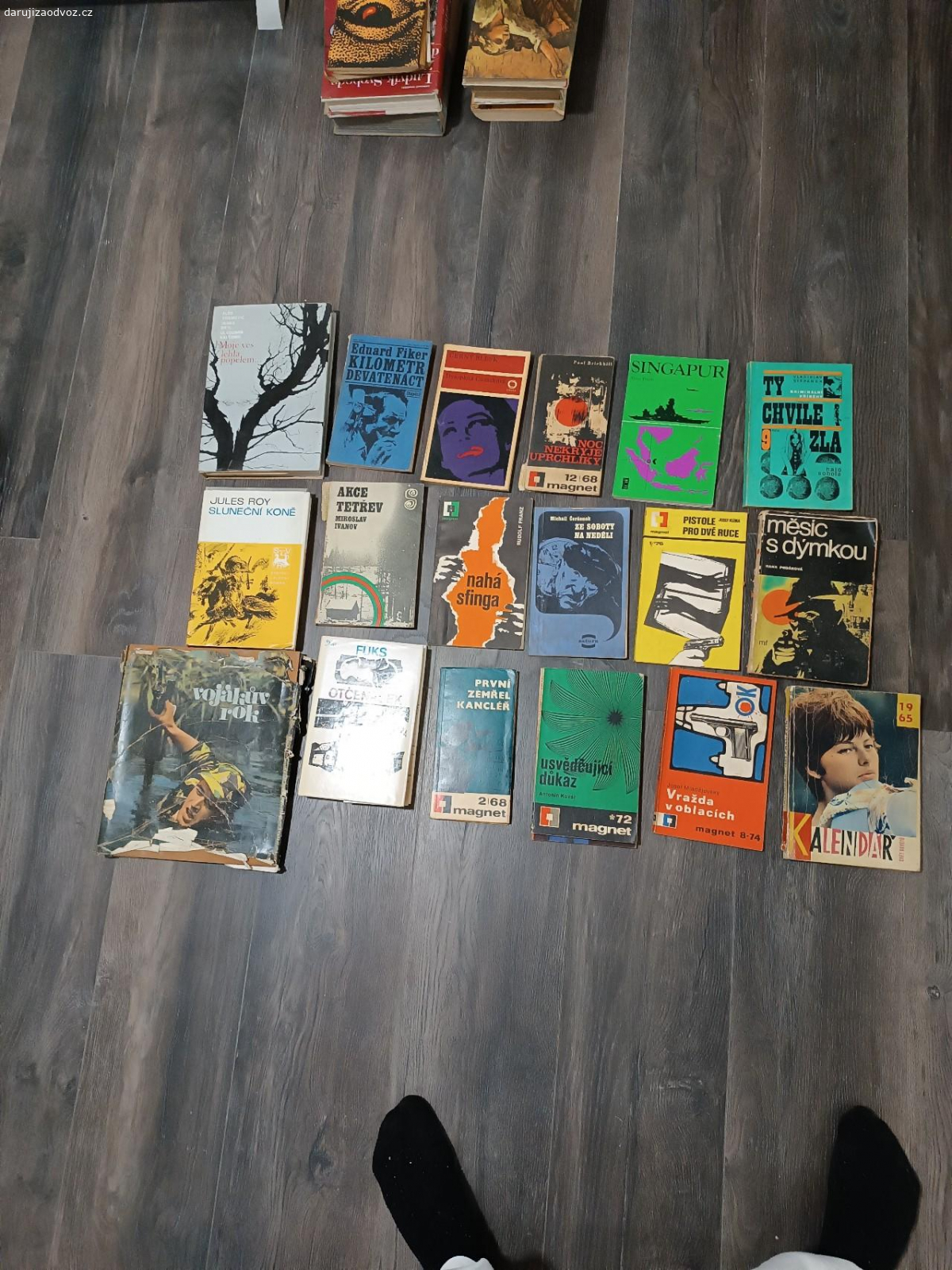 knihy a časopisy za odvoz. daruji knihy a časopisy za odvoz, víceméně staré knihy