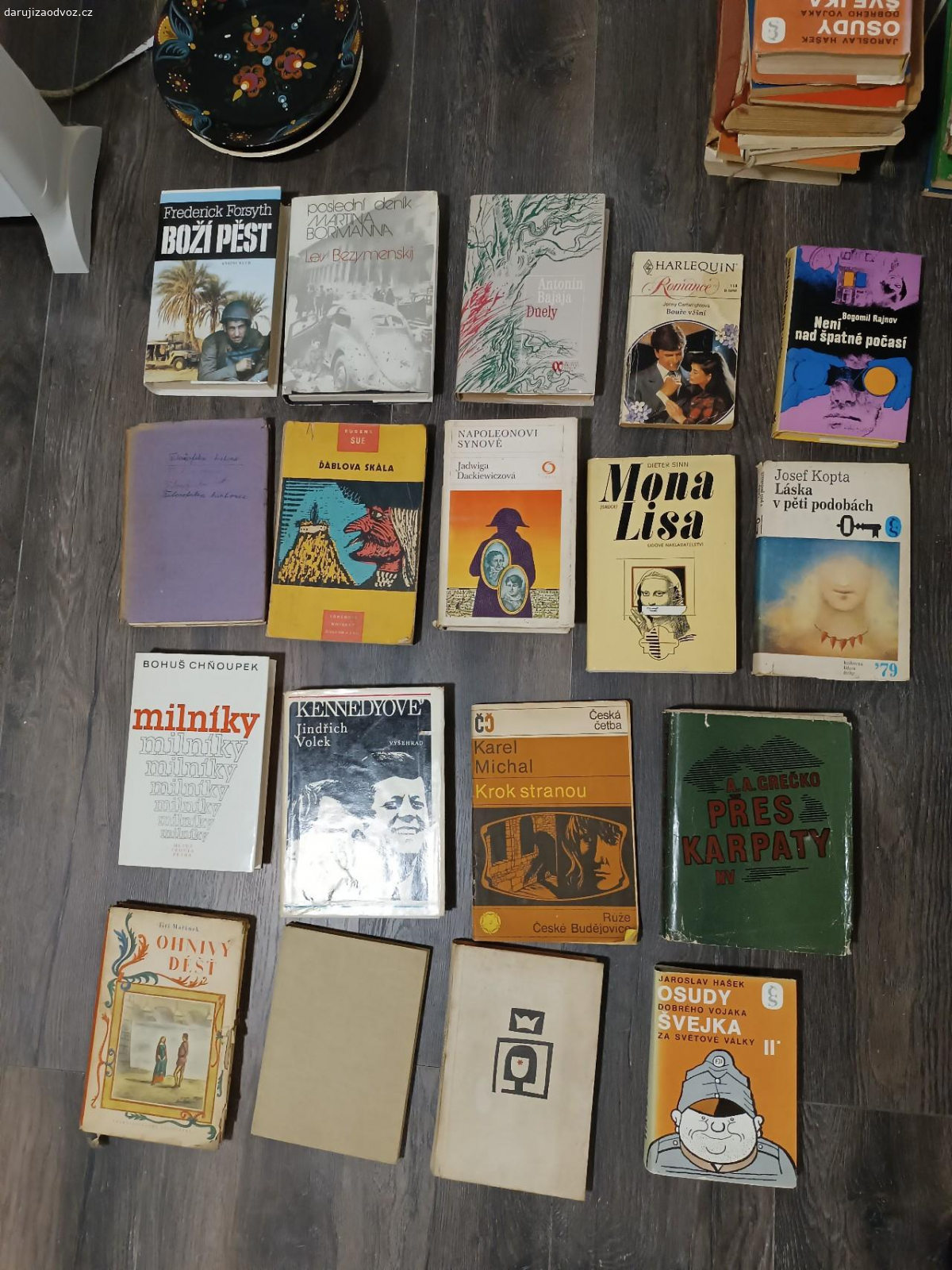 knihy a časopisy za odvoz. daruji knihy a časopisy za odvoz, víceméně staré knihy