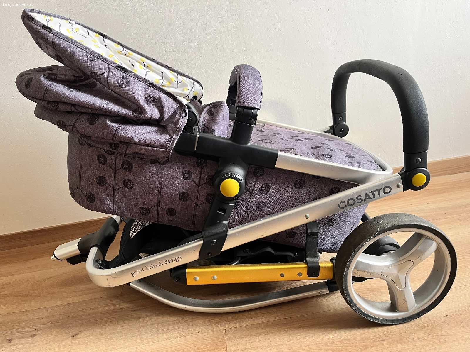 Kočárek Cosatto. Daruji kočárek od značky COSATTO po jednom dítěti. Pouze osobní odběr Plzeň