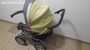 kočárek na zahradu