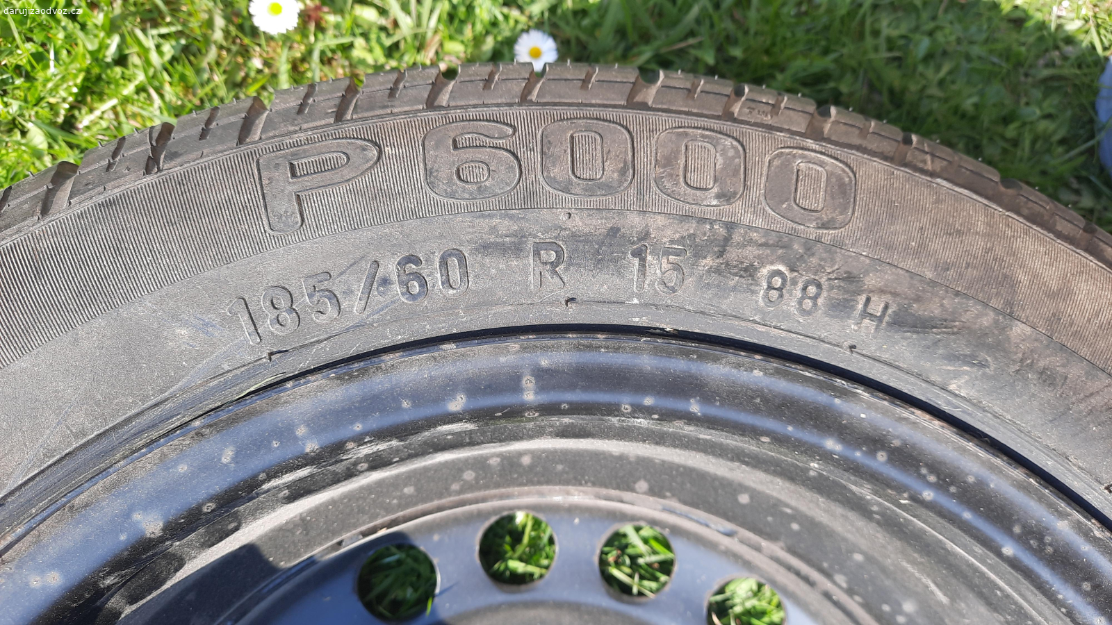 komplet kola na opel. nabízím 5ks disků vč.pneu (zimni sjeté) na vozy opel, 
z toho 1ks prakticky nejetá letní rezerva - viz foto