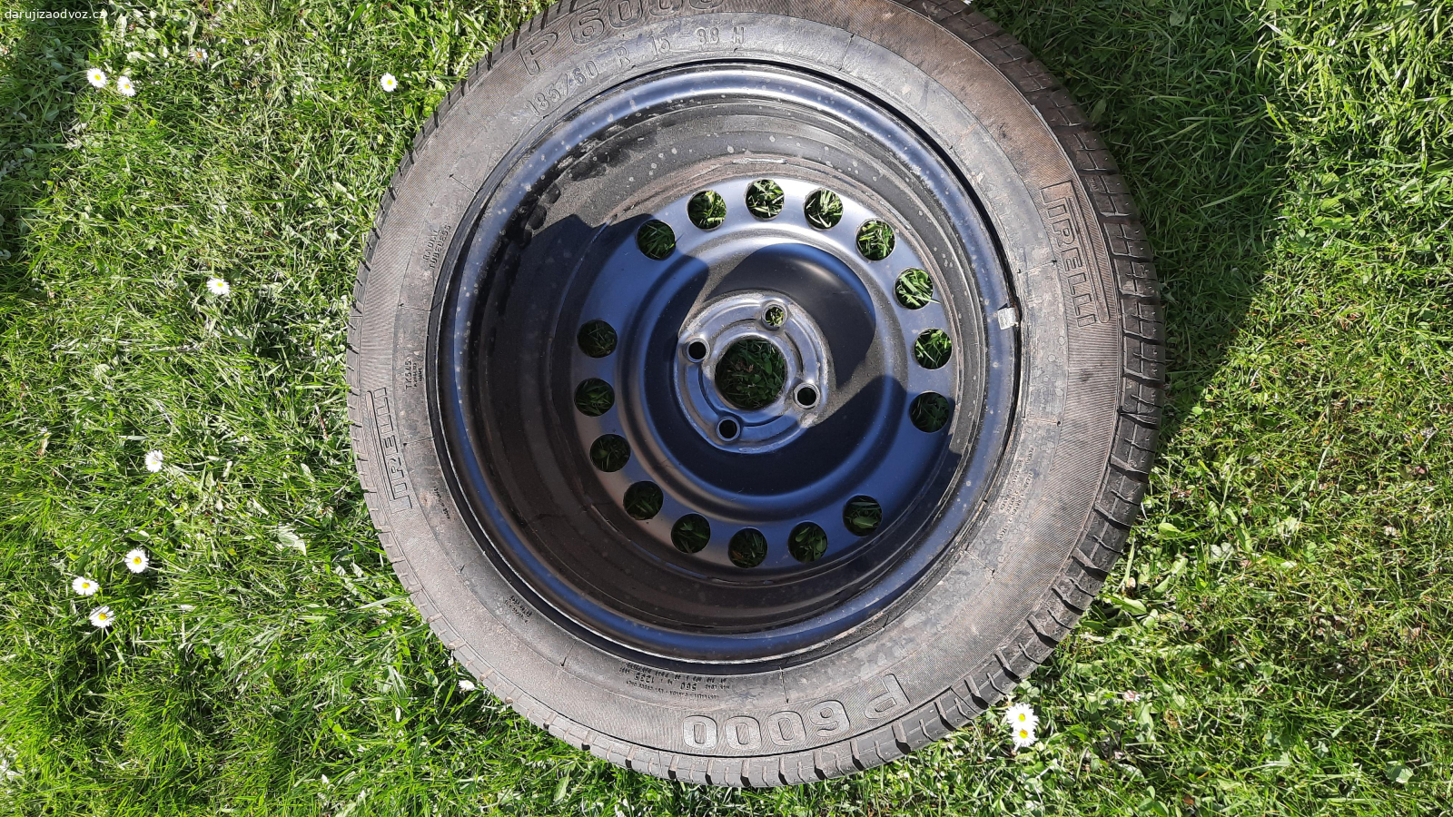 komplet kola na opel. nabízím 5ks disků vč.pneu (zimni sjeté) na vozy opel, 
z toho 1ks prakticky nejetá letní rezerva - viz foto